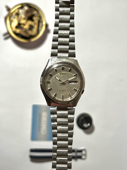 Seiko 7009-8150 Automatic Men’s Watch – Vintage 1980s Japan-Made Classic