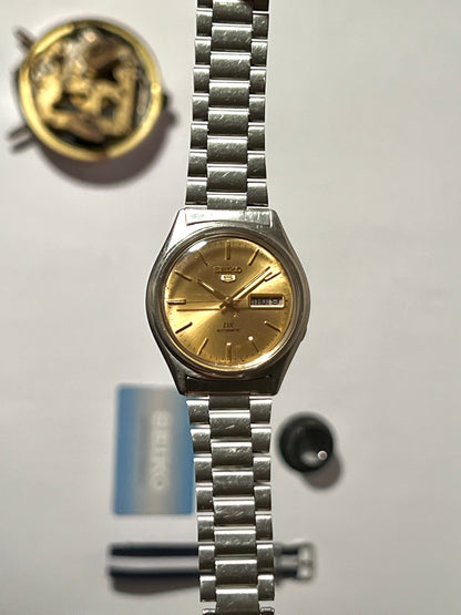 Seiko 5 7009-3090 Automatic Men’s Watch – Vintage 1970s Day/Date Japan-Made Classic